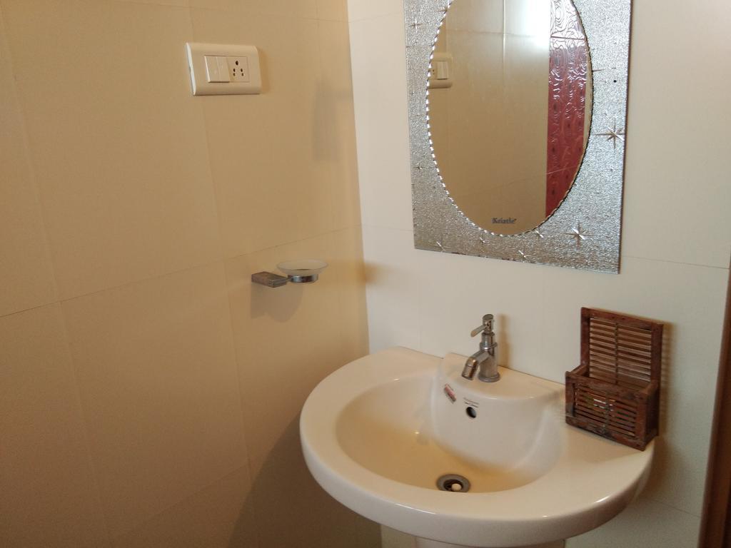 Hotel Manickam Канякумари Екстериор снимка